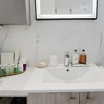 Desa Homes 度假居 *