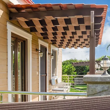 Desa Homes בית נופש *